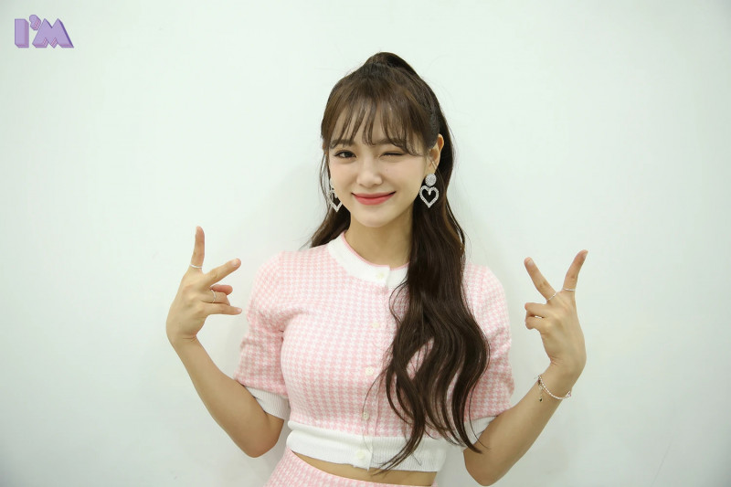210430 Jellyfish Naver Post - Sejeong 'Warning' Music Show Behind documents 2