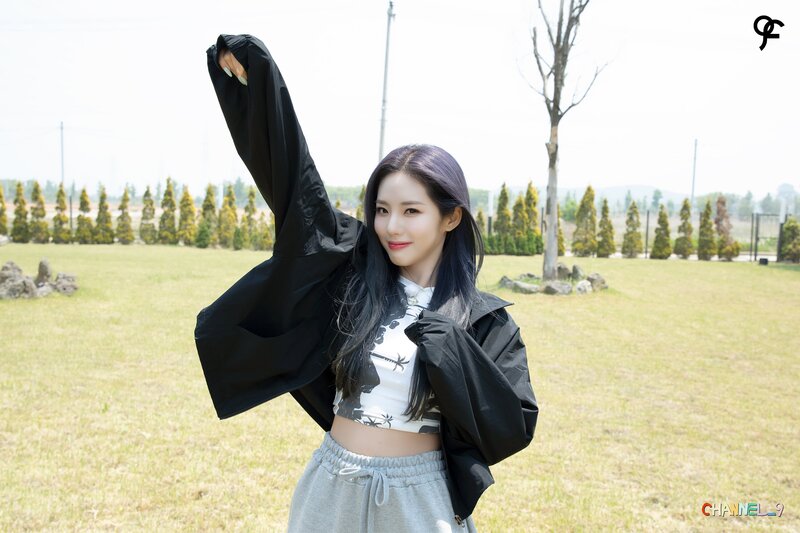 220831 fromis_9 Weverse - <CHANNEL_9> EP35-38 Behind Photo Sketch documents 11