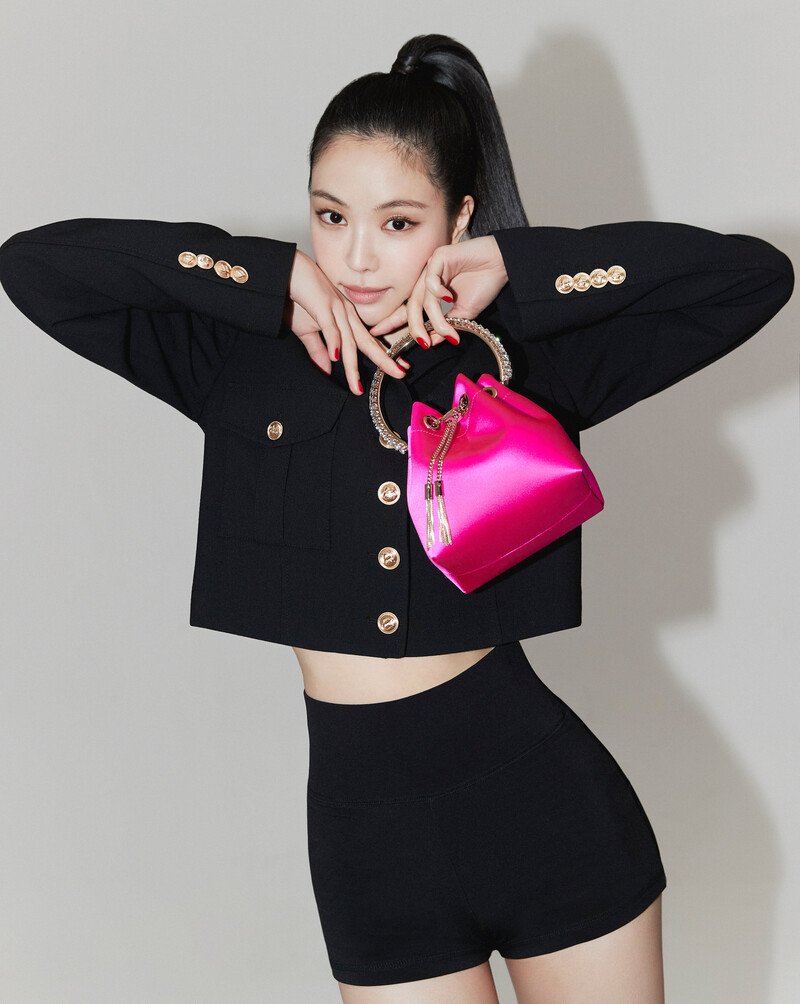 APINK NAEUN for W Korea x JIMMY CHOO March Issue 2022 documents 2