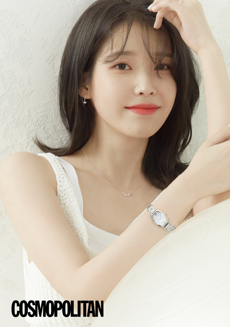 IU for J.ESTINA x Cosmopolitan Korea July 2022 Issue documents 8