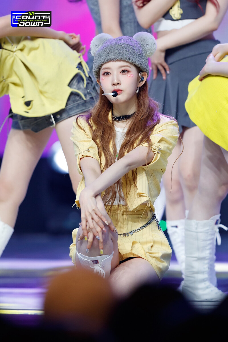 230302 STAYC Sieun 'Teddy Bear' at M Countdown documents 6