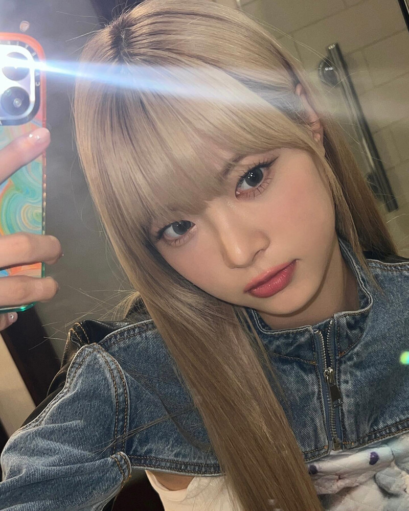 231101 - EUNCHAE Instagram Update documents 4