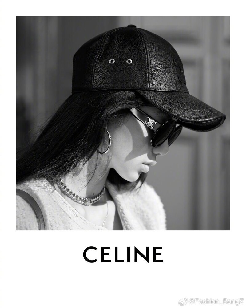 240102 - Celine Weibo Update with LISA | kpopping