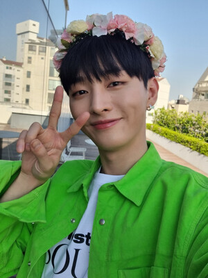 220506 NOW. Korea Twitter Update - Yoon Jisung