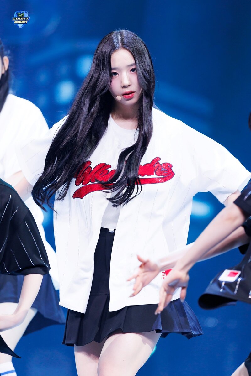240523 tripleS Chaeyeon - 'Girls Never Die' at M COUNTDOWN documents 2