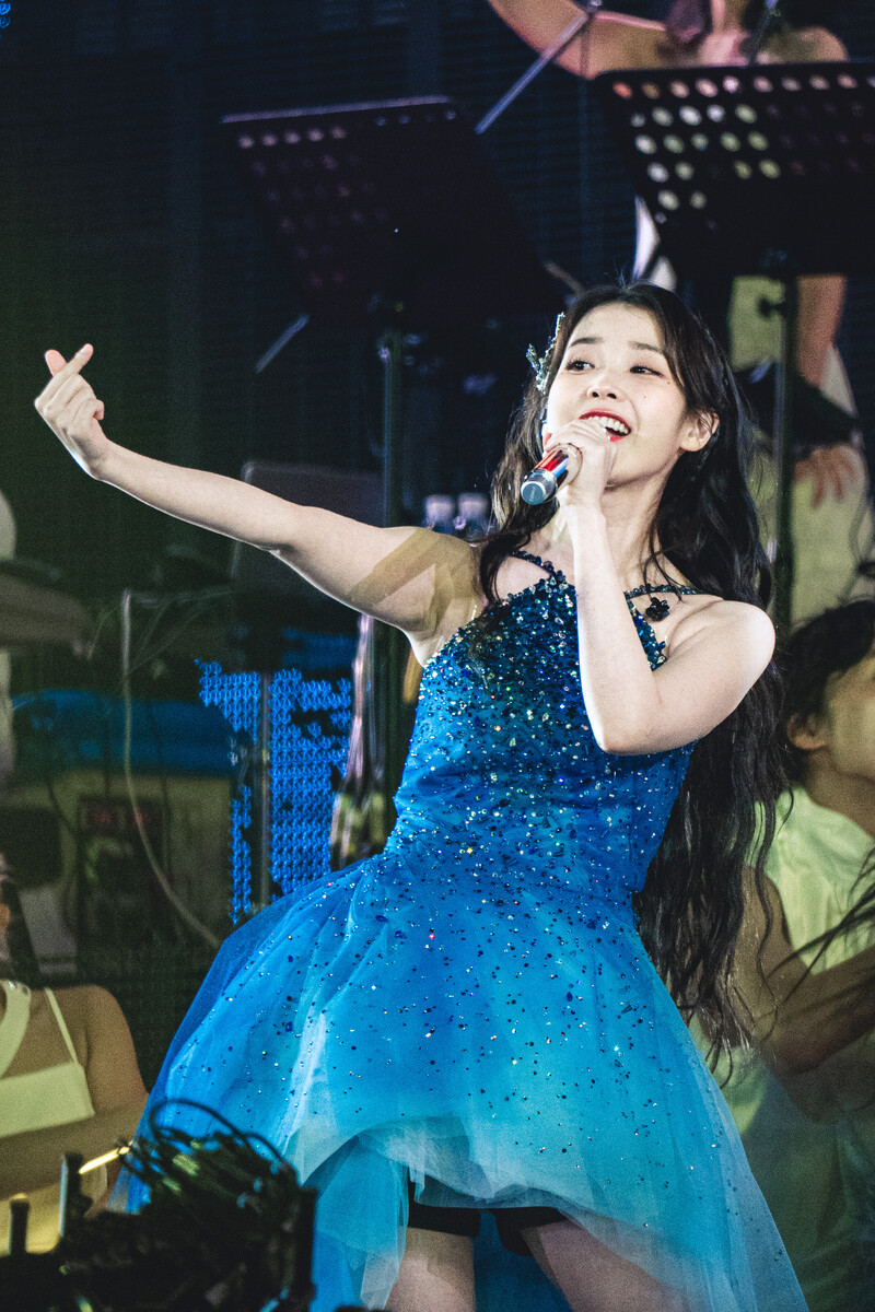 240921 IU - HEREH World Tour Concert Encore: The Winning in Seoul Day 1 documents 6