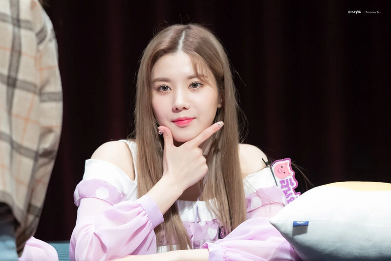 Eunbi870.jpg