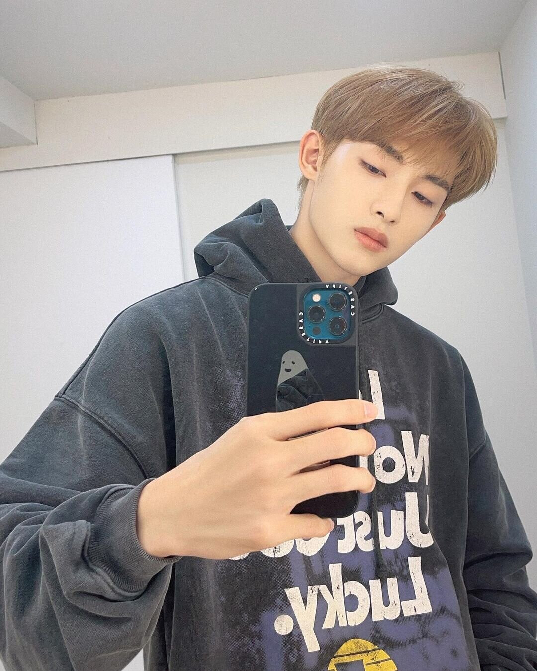 220929 WAYV Winwin Instagram Update | kpopping