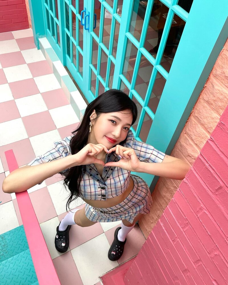 210903 Red Velvet Joy Instagram Update documents 3