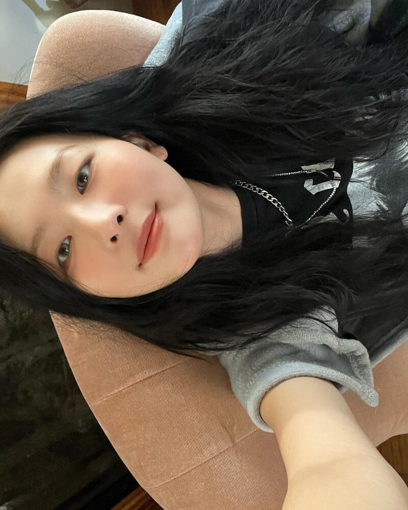 221201 Red Velvet Seulgi Instagram Update documents 2