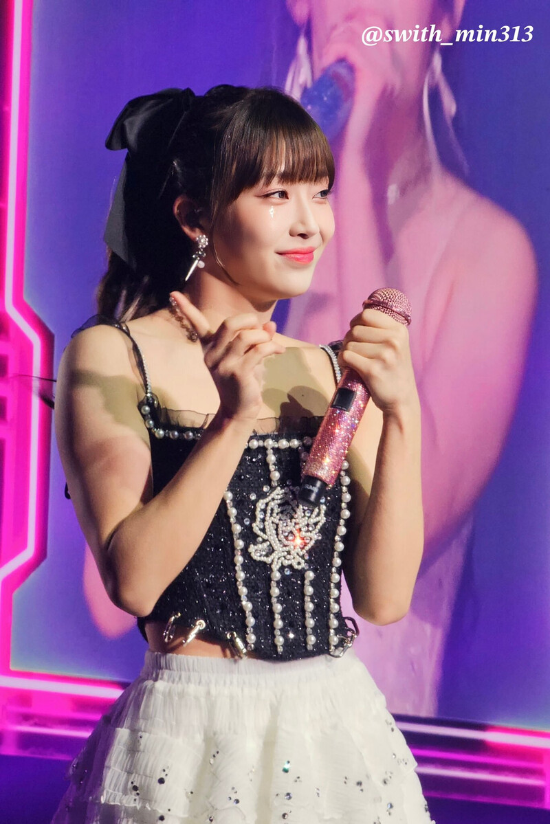 230923 STAYC Sumin - 1st World Tour 'TEENFRESH' in Seoul Day 1 documents 1