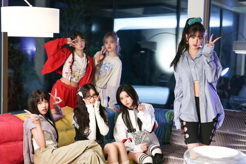 240601 Starship Naver update with IVE | ‘Accendio’ MV Behinds documents 1