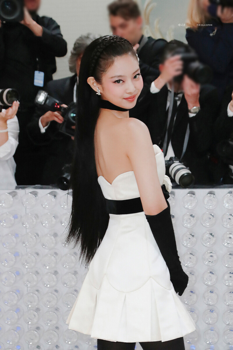 230502 BLACKPINK Jennie - 2023 Met Gala documents 3