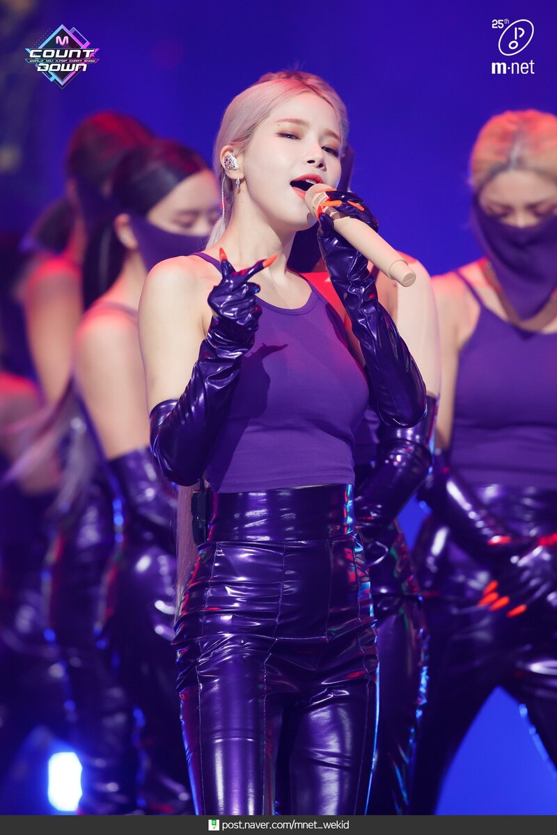 200423 Solar - 'Spit it out' at M COUNTDOWN documents 16