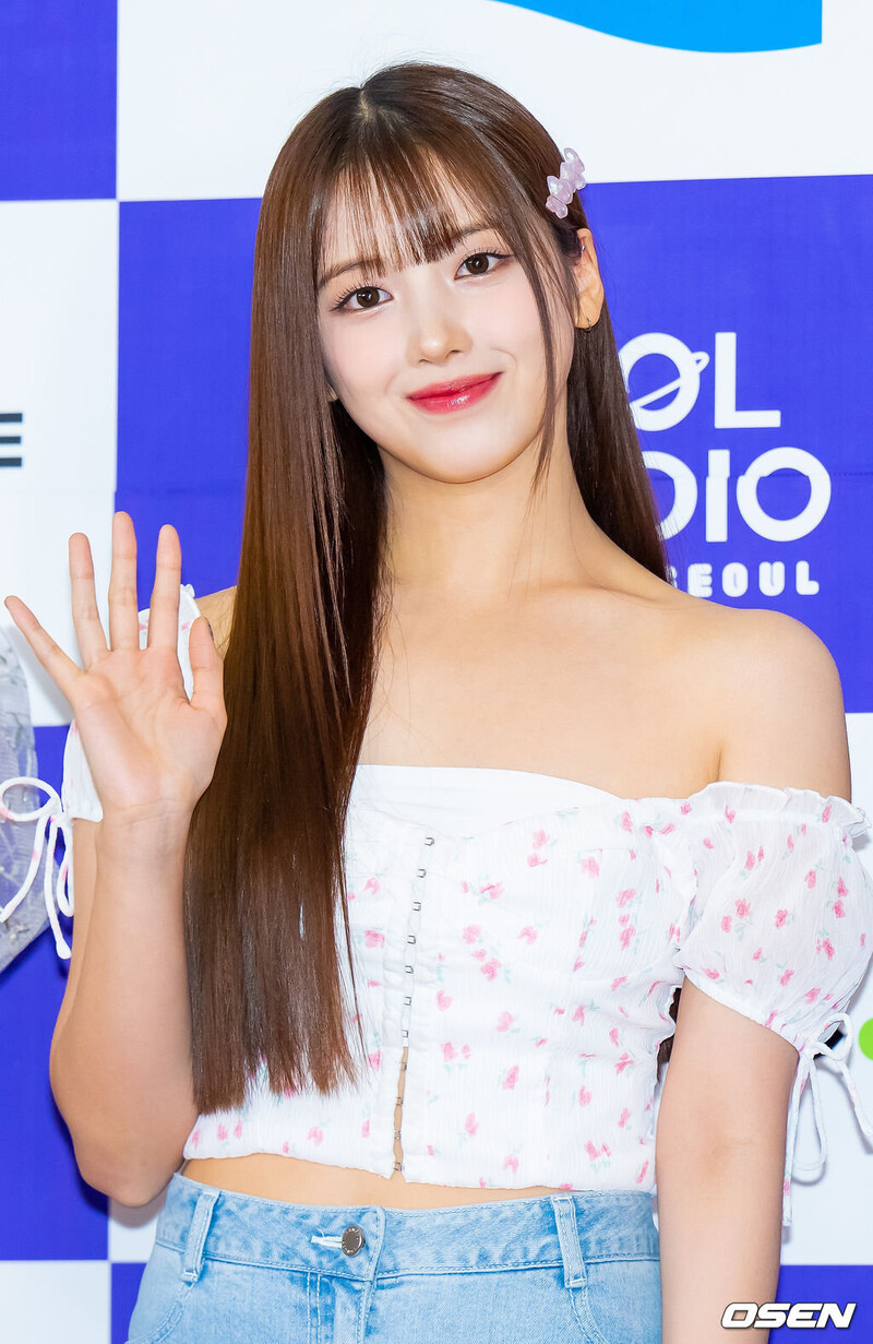 230923 NMIXX Jiwoo - 'Idol Radio Concert Live in Seoul' Red Carpet documents 1