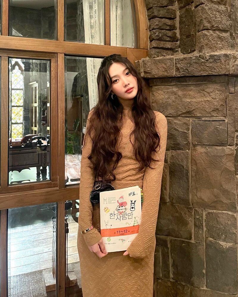 220124 Red Velvet Joy Instagram Update documents 3