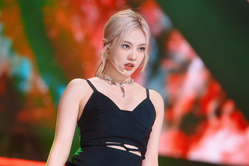 220724 aespa Ningning - 'Illusion' & 'Girls' at SBS Inkigayo documents 16