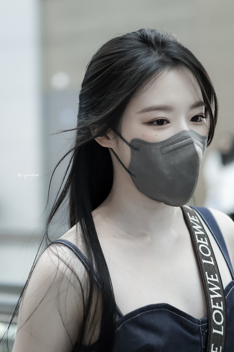 220819 (G)I-DLE Shuhua Incheon Airport Departure documents 2
