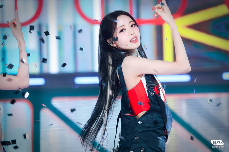 230806 ITZY Yuna - ‘CAKE’ at Inkigayo documents 2