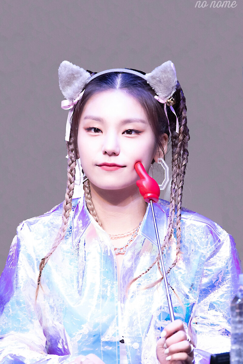 ITZY_yejichan ECAYnbAXsAcreRc  20190815.jpg