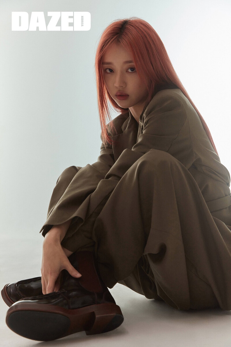 OH MY GIRL's Yooa for Dazed Korea Magazine Fall 2020 Edition documents 3