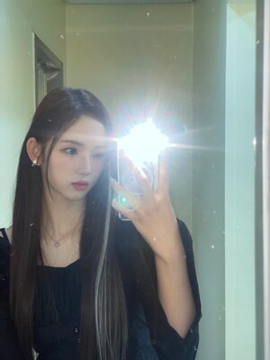 240206 tripleS Instagram & Twitter Update - Jiwoo