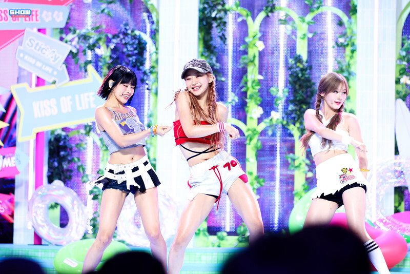 240710 KISS OF LIFE - 'Sticky' at Show Champion documents 6