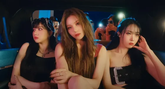 "VIVIZ’s New Song Is Stuck in My Head” — Korean Netizens React to VIVIZ’s “PULL UP” MV