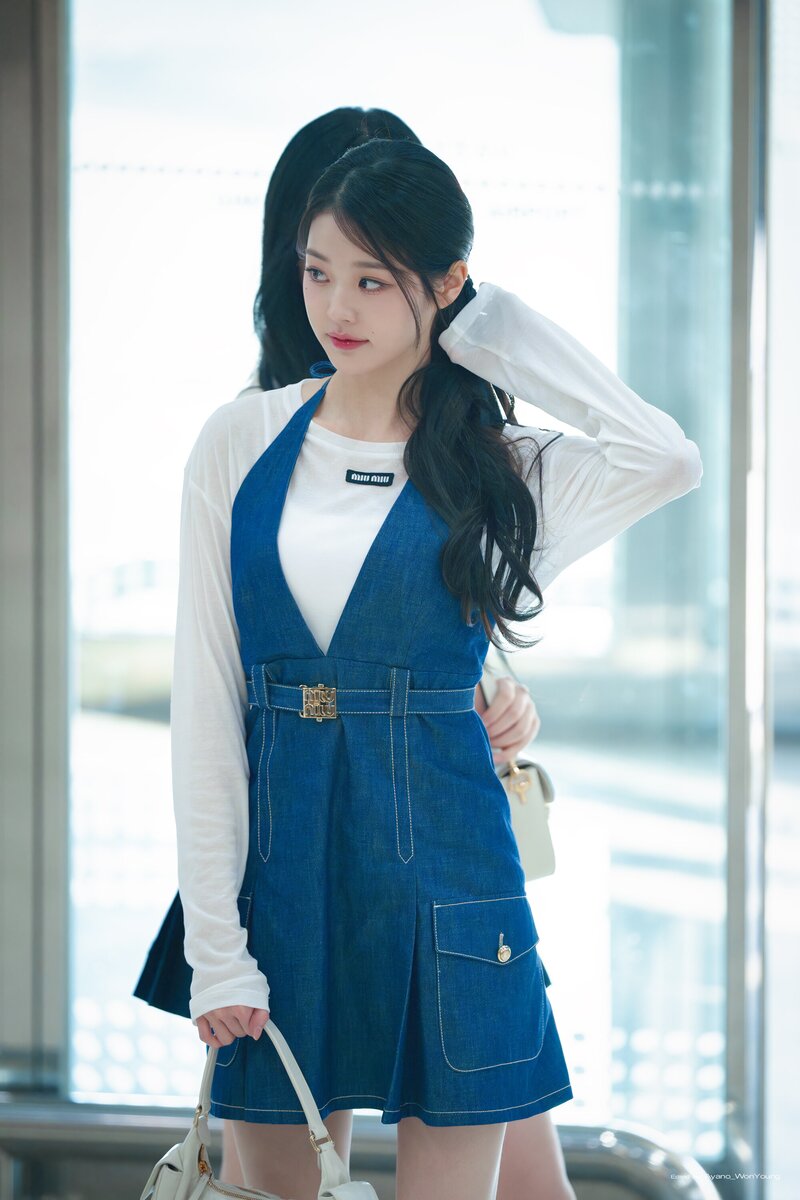 230526 IVE Wonyoung -  GMP Airport documents 9