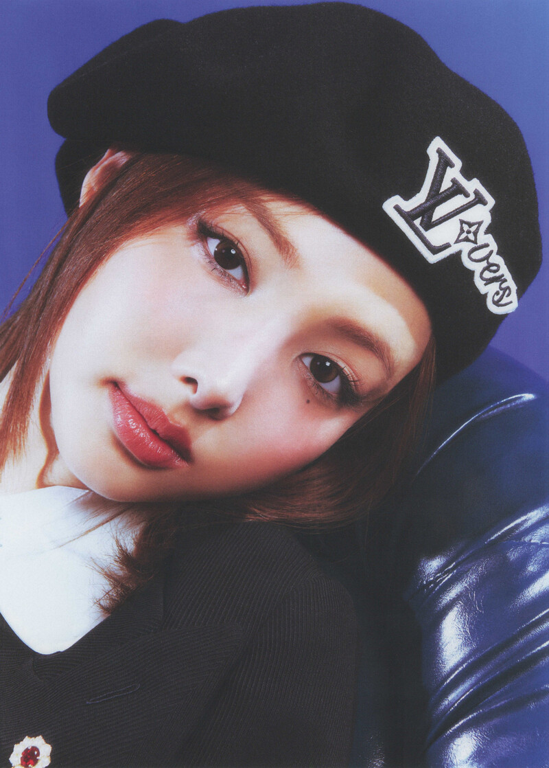 NAYEON 2nd Mini Album 'NA'  SCAN Photobook documents 11