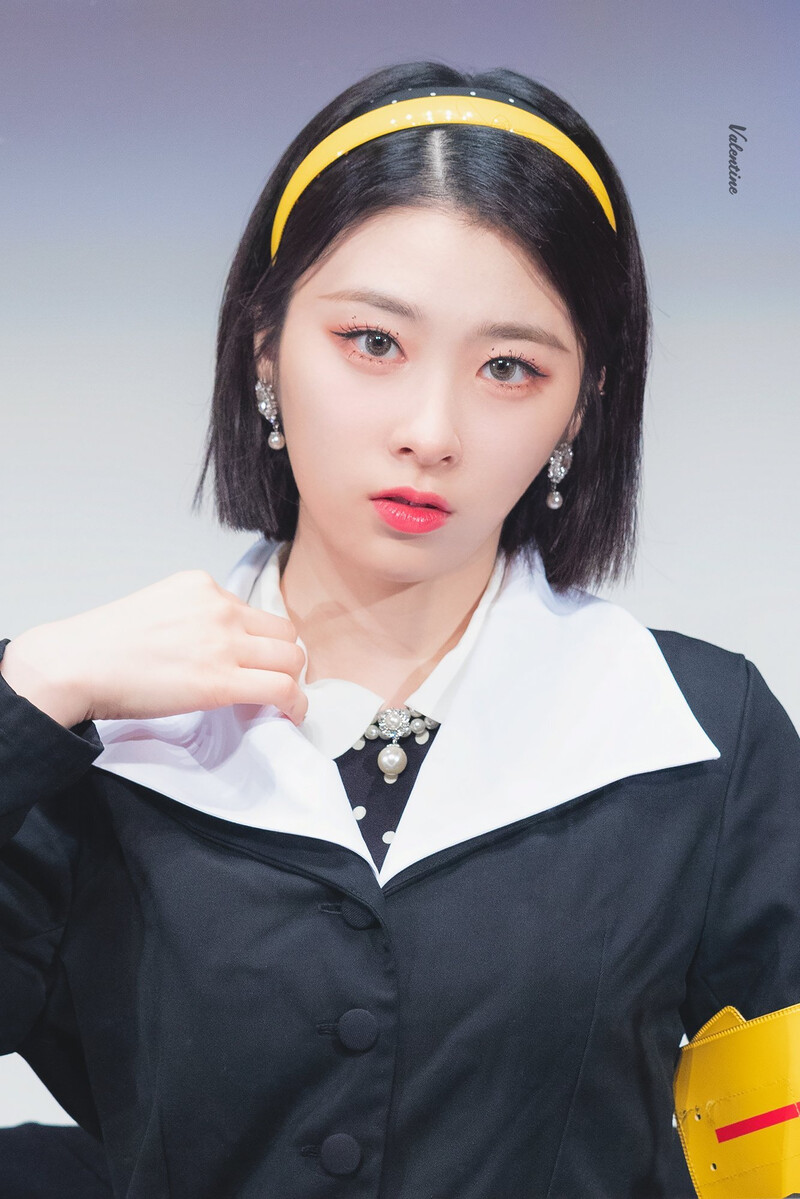 210612 fromis_9 Yunkyoung documents 6