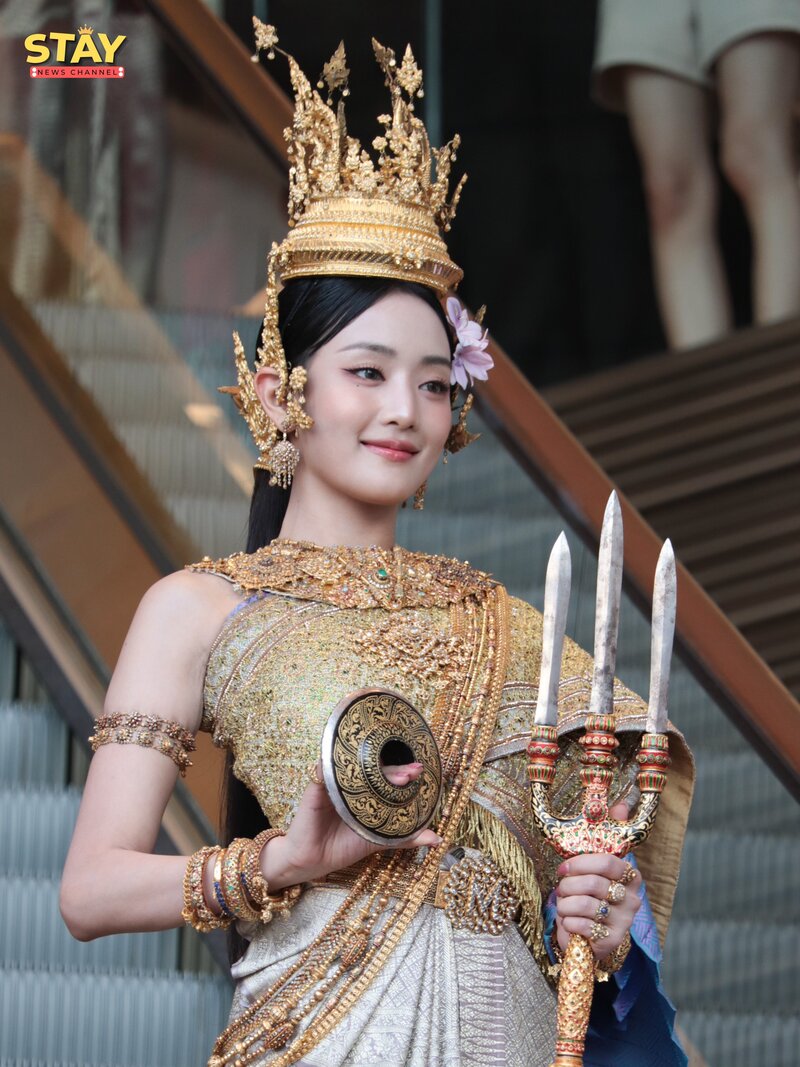 240414 (G)I-DLE Minnie - Songkran Celebration in Thailand documents 20