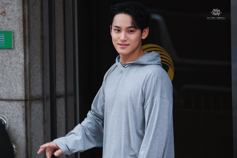 241018 Seventeen Mingyu at KBS Music Bank documents 1