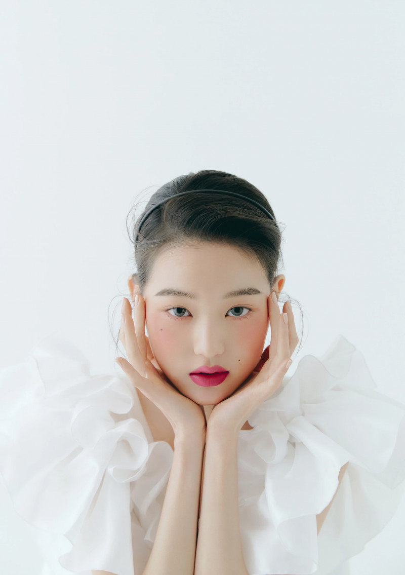 IZ*ONE Wonyoung for Beauty+ Magazine April 2021 Issue documents 7