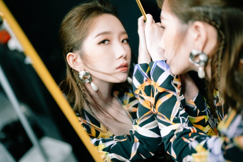 Mei Qi for Born To Dance documents 3