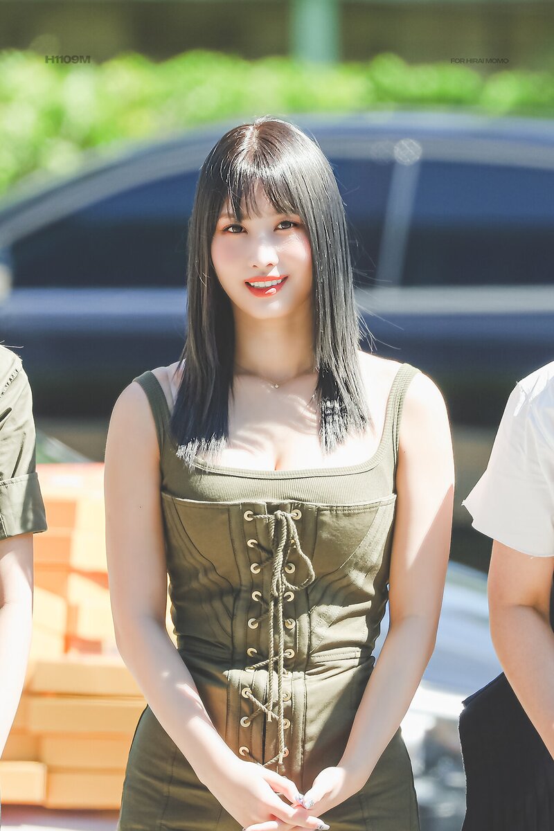 220827 TWICE Momo at Mini Fan Meeting with ONCES documents 1