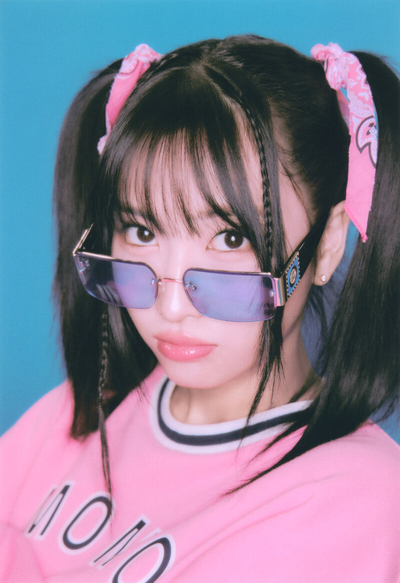 TWICE - Official Fanclub 'ONCE 4th Generation' (Scans) documents 5