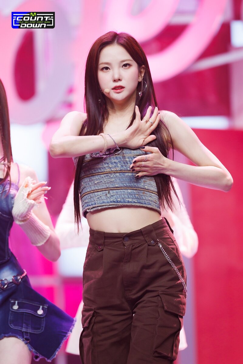 230413 Kep1er Yujin - 'Giddy' & 'Back to the City' at M COUNTDOWN documents 2