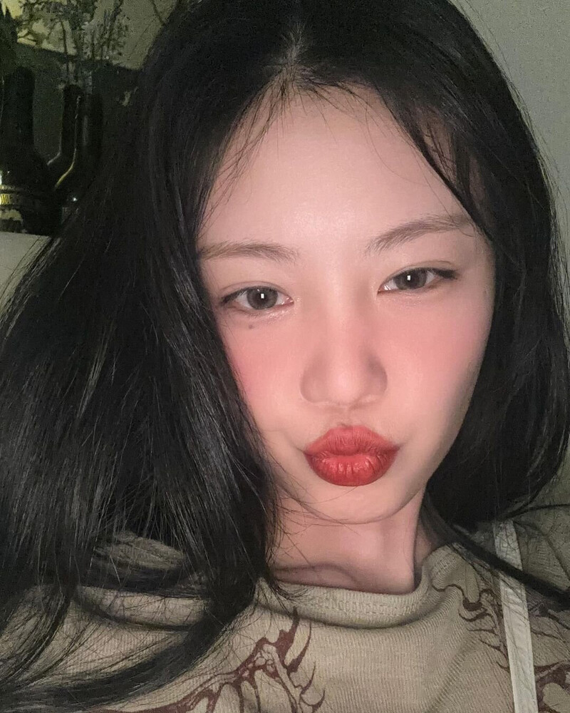 240709 SOOJIN Instagram Update documents 6