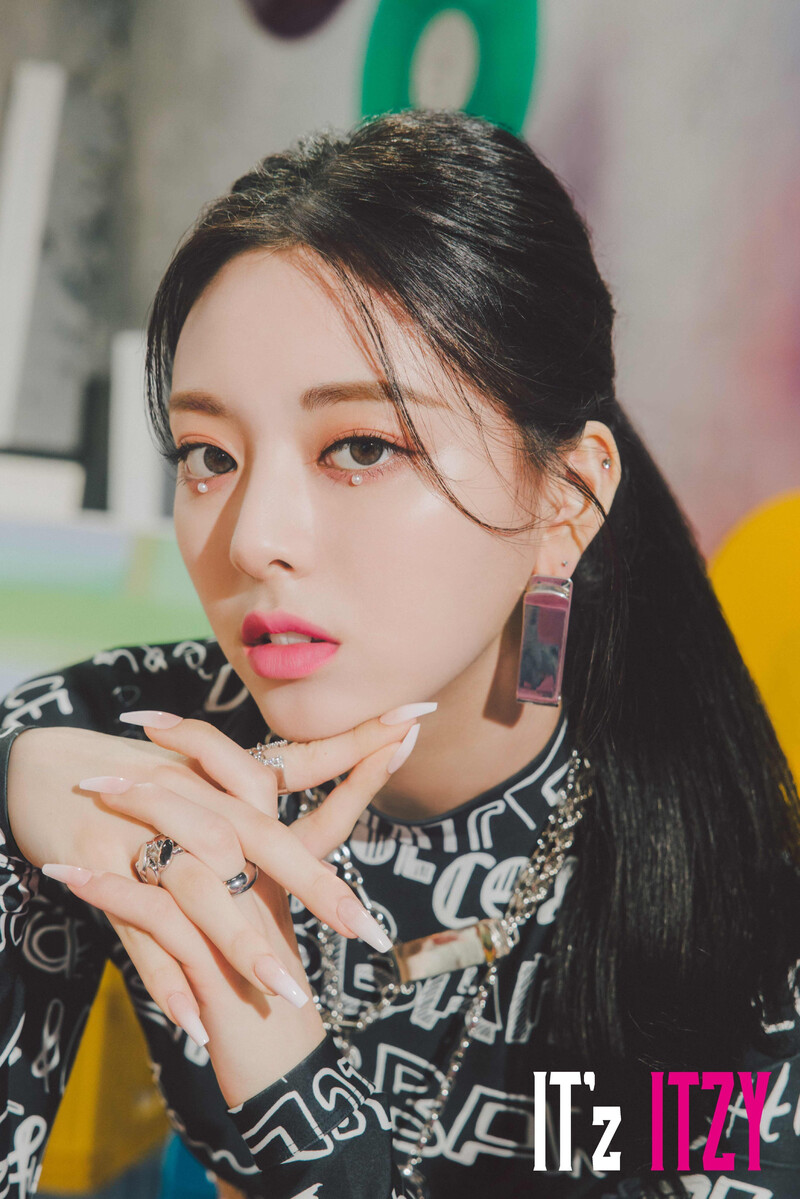 ITZY Japan Debut Album『IT'z ITZY』Concept Teasers documents 12