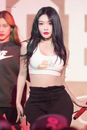 181201 Chungha at NIKE Battle Force