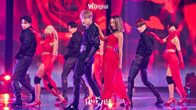 HYOLYN x XIA- WATCHA 'DOUBLE TROUBLE' COMING OF THE AGE CEREMONY Performance Cuts documents 5