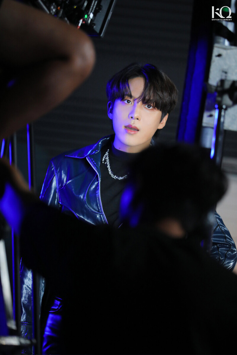 210914 ATEEZ "Deja Vu" MV Shooting Behind the Scenes | Naver Update documents 27