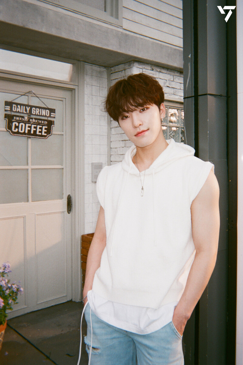 220725 SEVENTEEN ‘SECTOR 17’ Behind film photo - Dino | Weverse documents 1