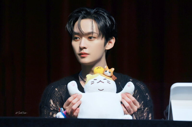 240726 StrayKids Lee Know - Music Plant Fansign Event documents 9