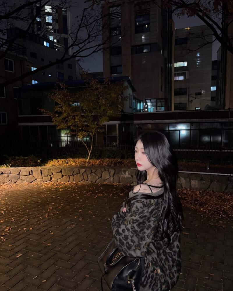 241212 - YeoJin Instagram Update documents 7