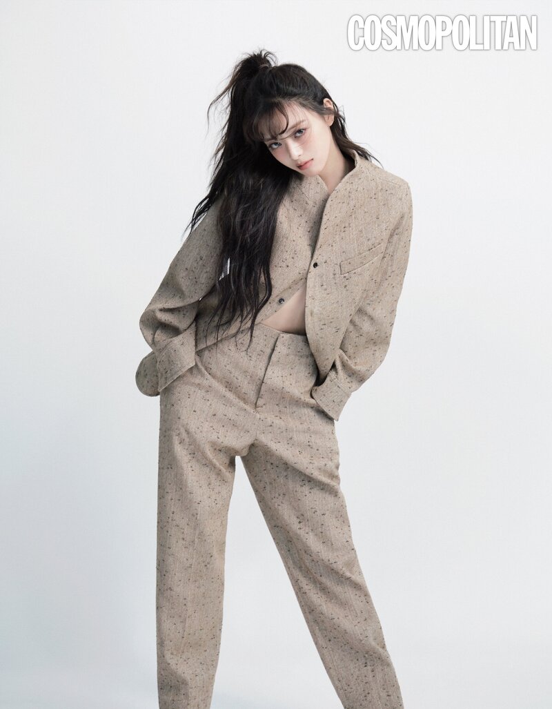 ITZY Yuna for Vogue Korea April 2023 Issue documents 3