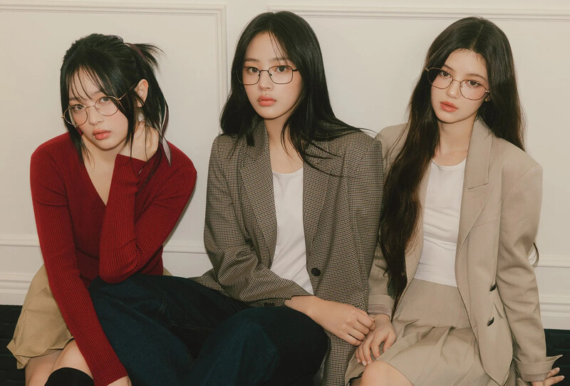 NewJeans for Carin - 24FW Eyeglasses Collection 'Can't Take My Eyes Off You' documents 1