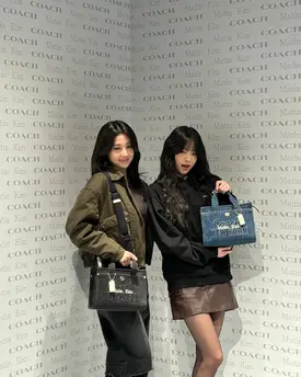 250111 - HUH YUNJIN Instagram Update with EUNCHAE