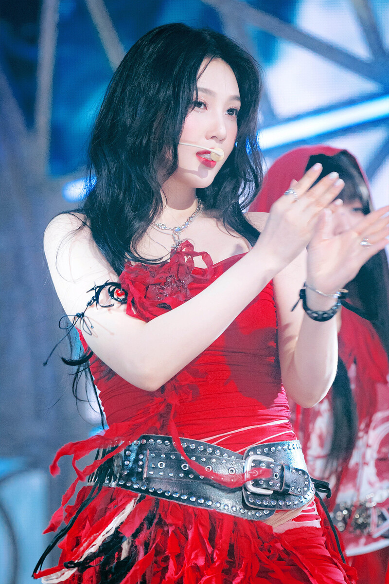 240630 Red Velvet Joy - 'Cosmic' at Inkigayo documents 8